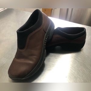 Primo Moc Merrell slip on shoes size women's 8